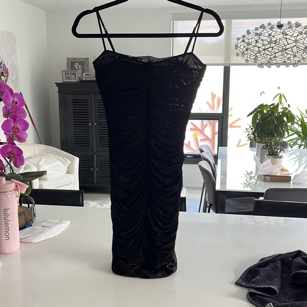 Babaton, black dress, size 6 great condition sexy on - Picture 5 of 8